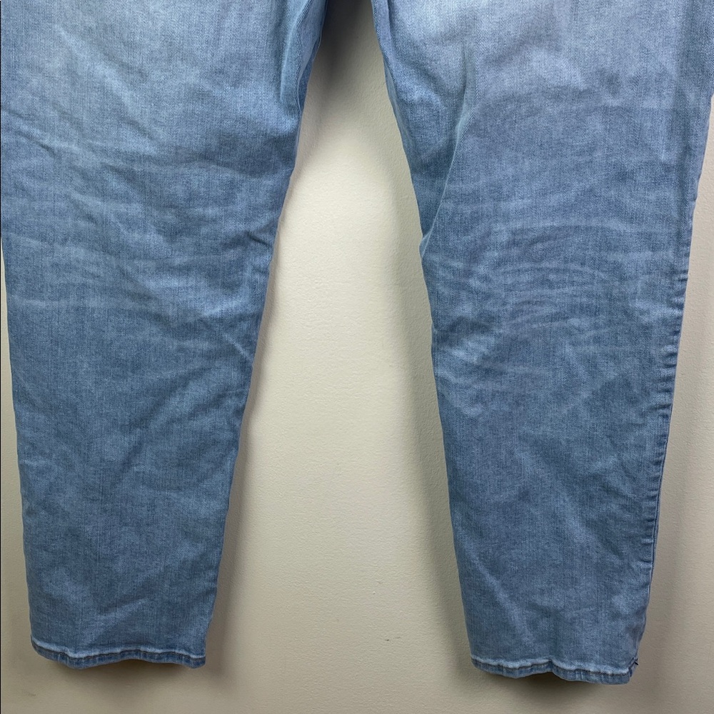 American Eagle Next Level Air Flex Athletic Jeans  36 x 28 Light - Picture 8 of 9